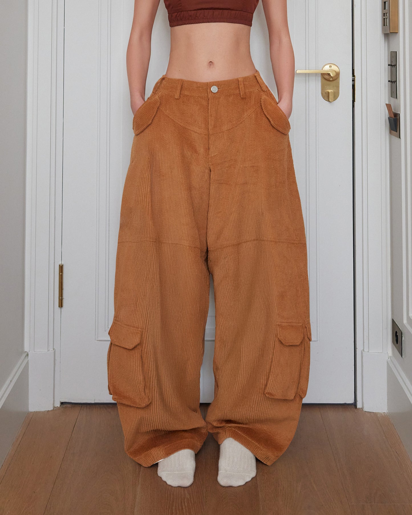 CORDUROY BALLOON PANTS (BROWN)