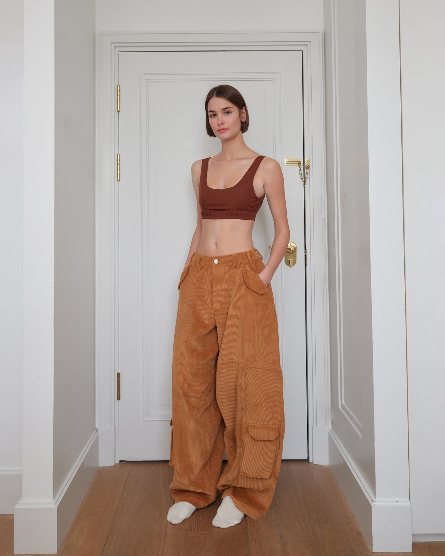 CORDUROY BALLOON PANTS (BROWN)