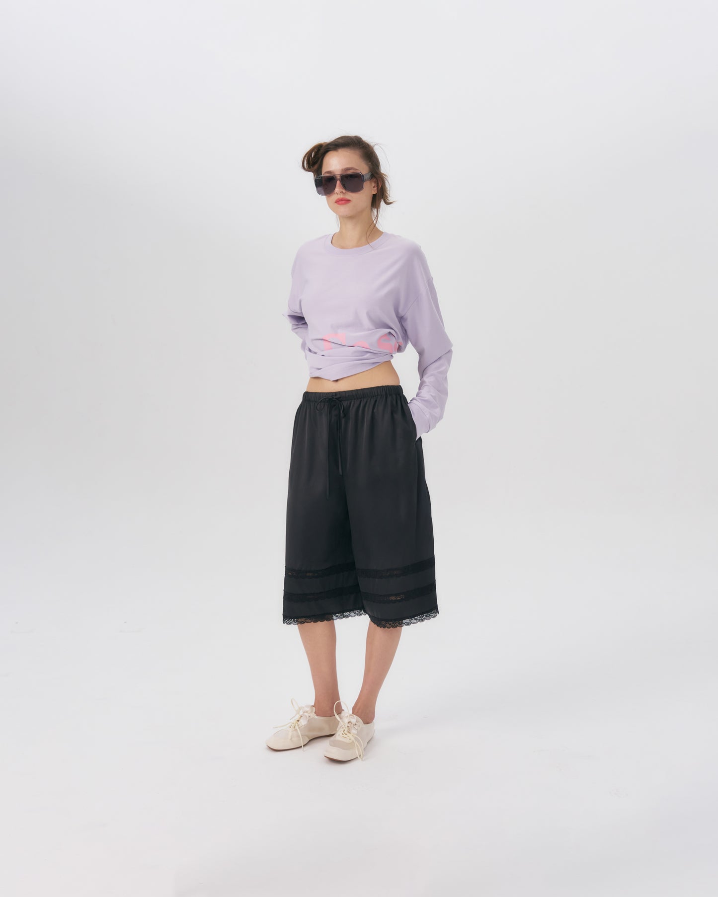 SATIN BERMUDA SHORTS (BLACK)