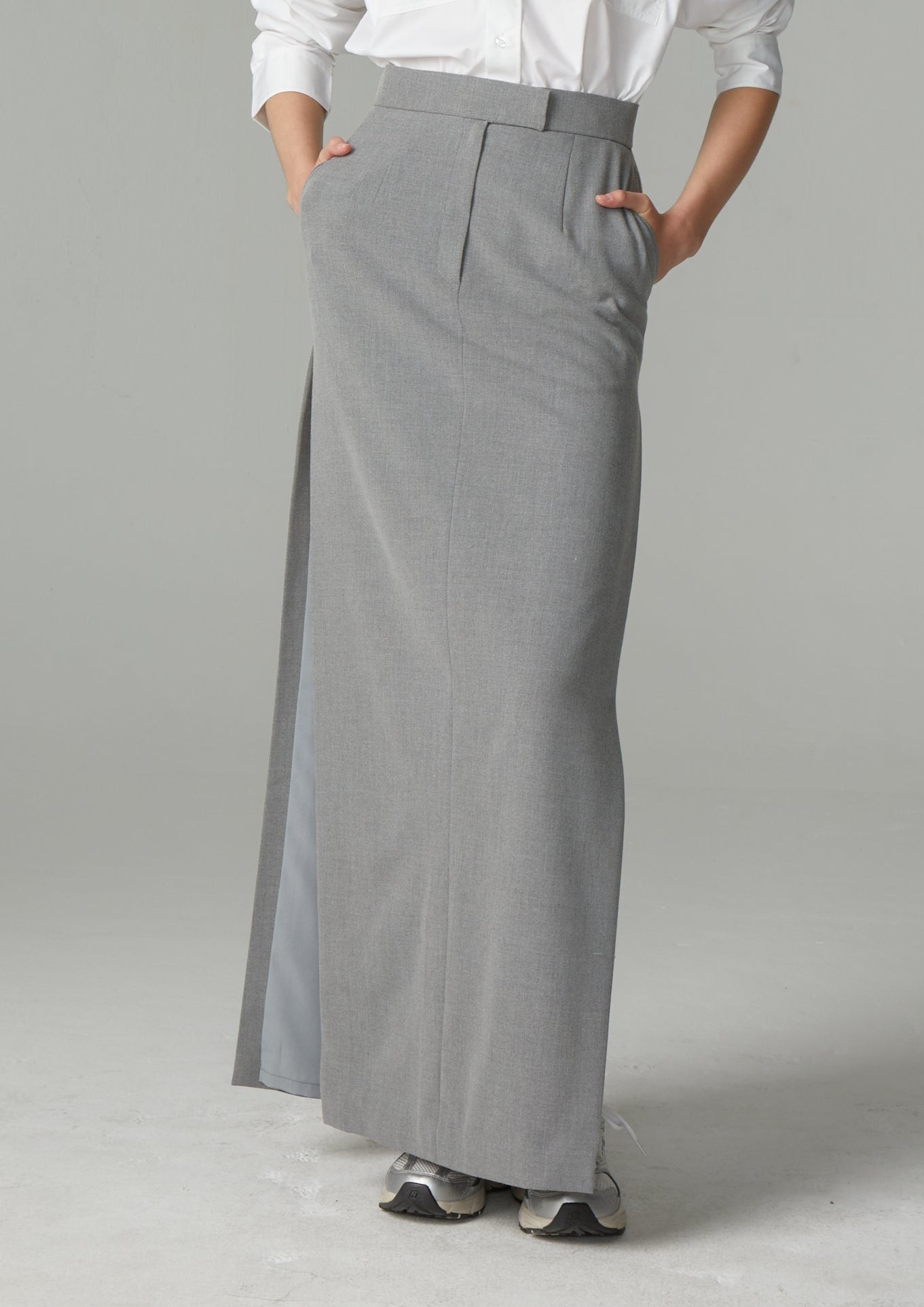 LIGHT GREY SKIRT