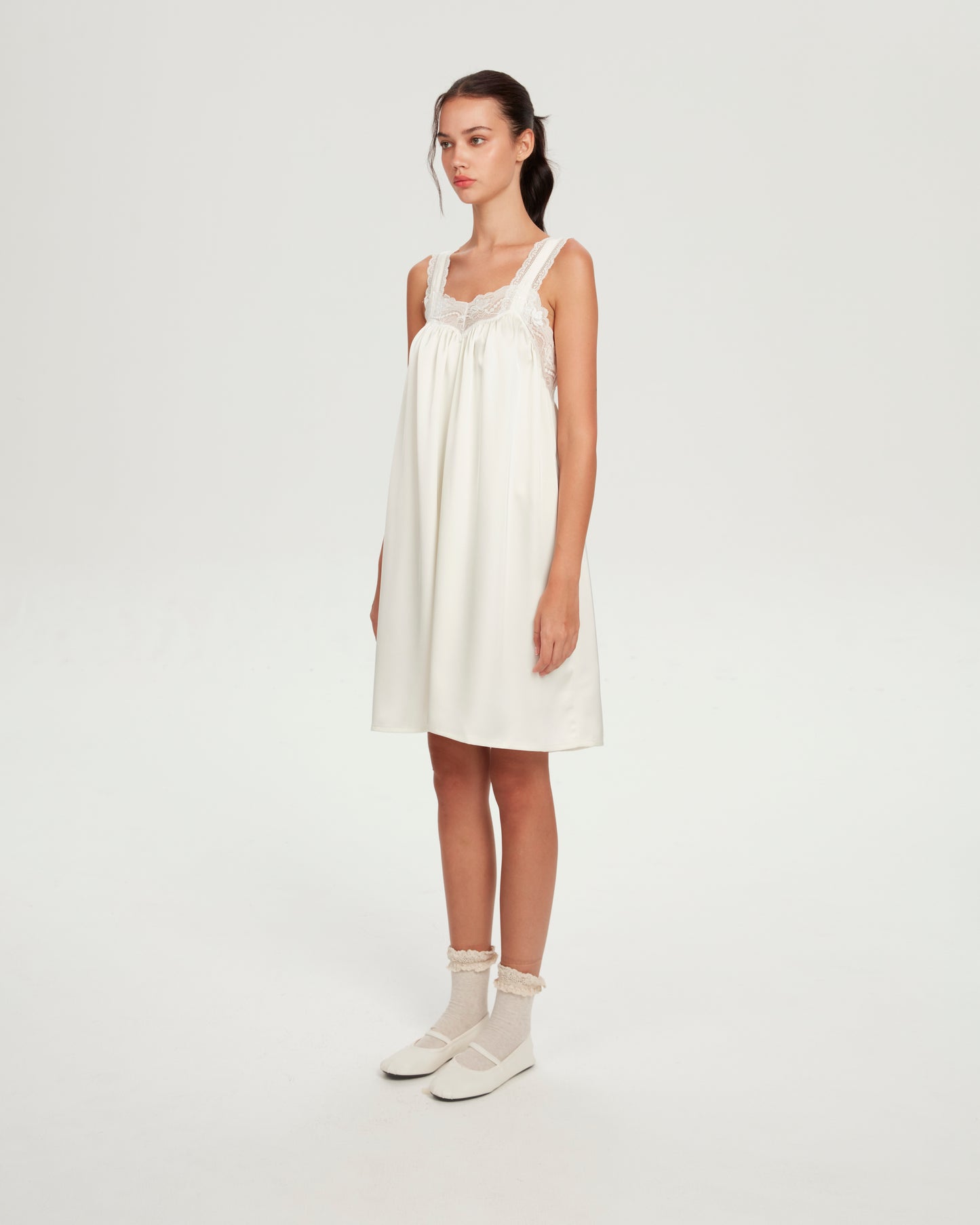 SHORT SLIP DRESS (OFF WHITE)