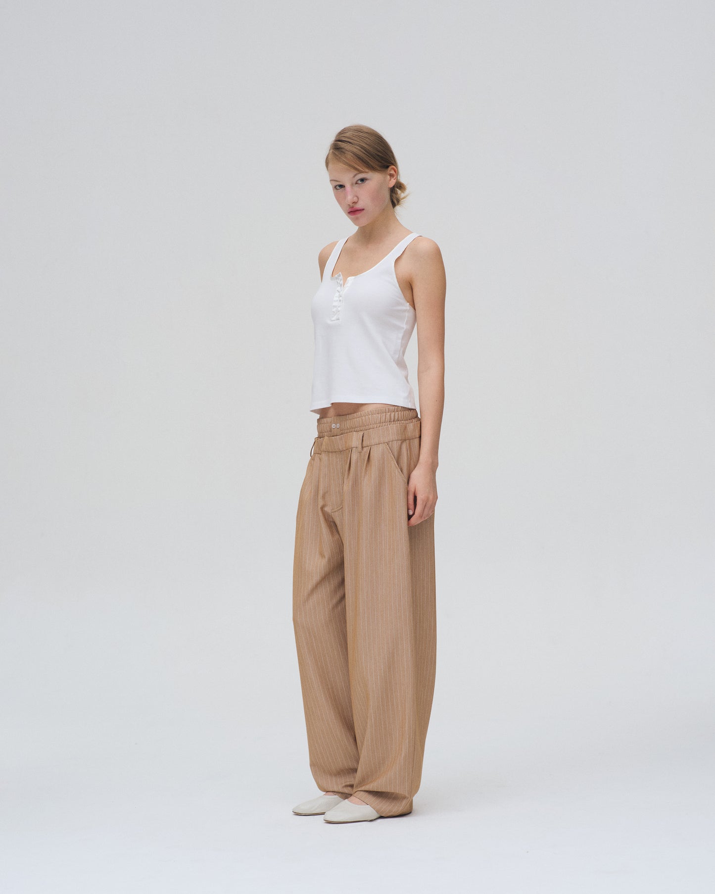 TAILORED PANTS (BROWN)