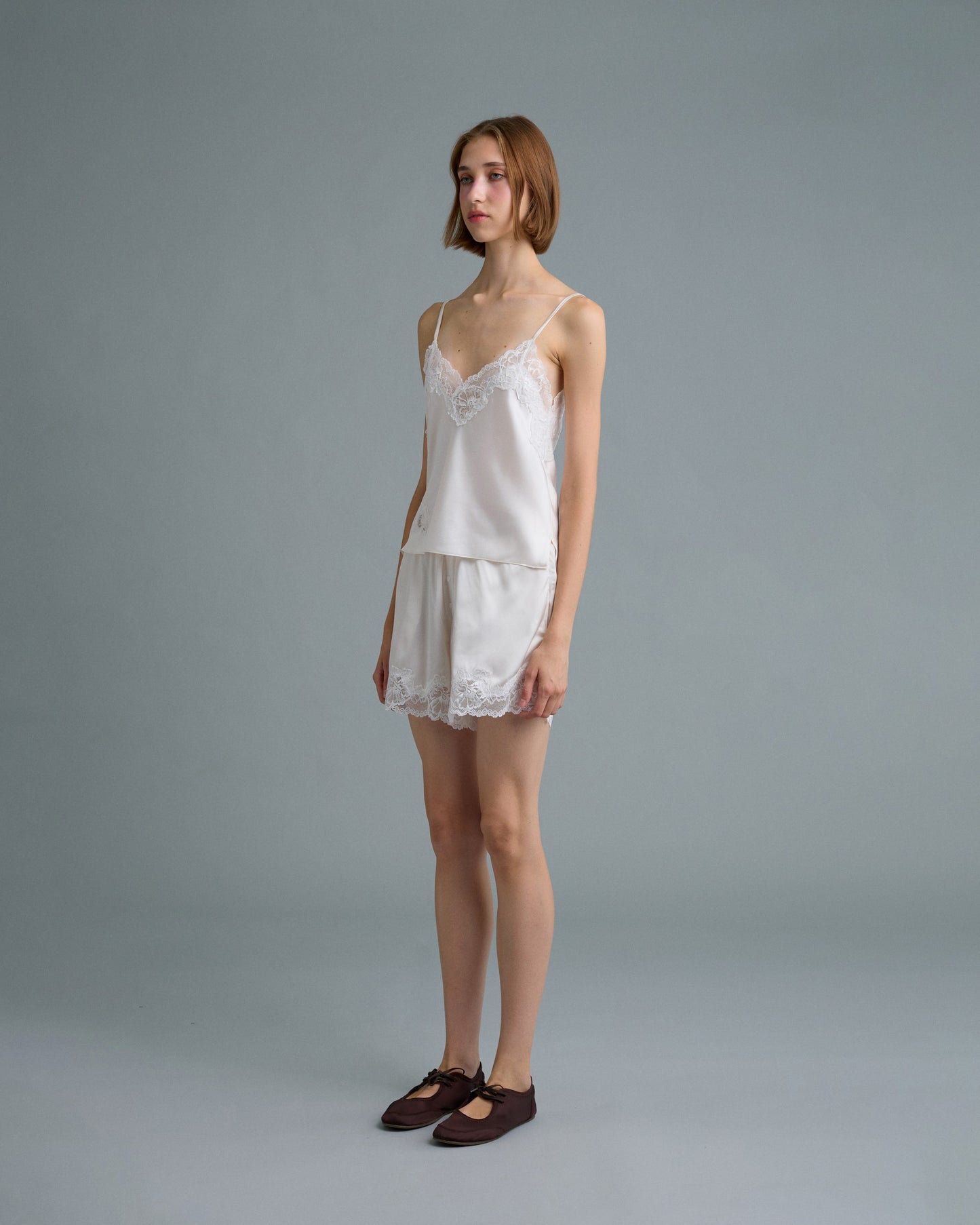C LACE TRIMMED SATIN SHORTS (OFF WHITE)