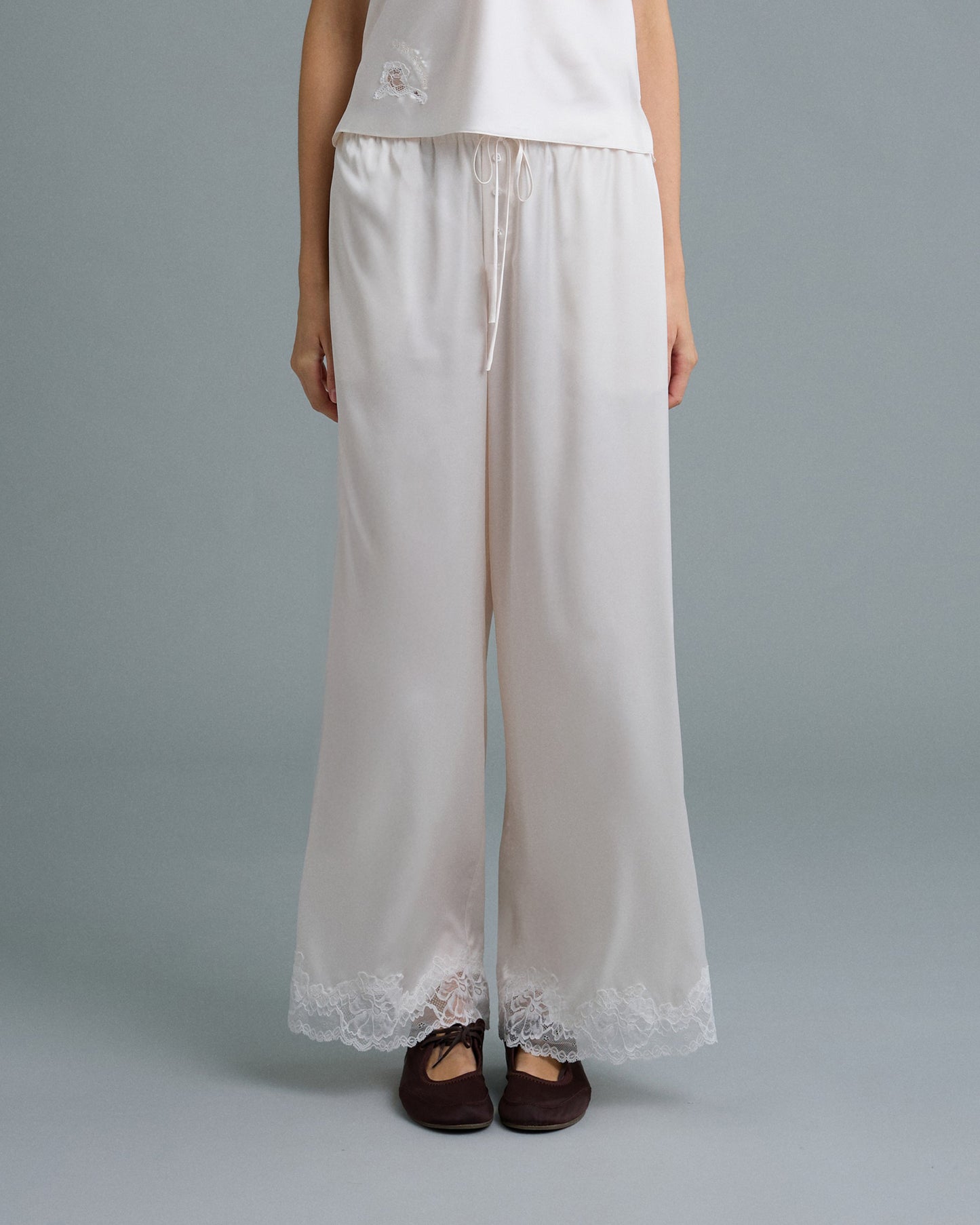 C LACE TRIMMED SATIN PANTS (OFF WHITE)