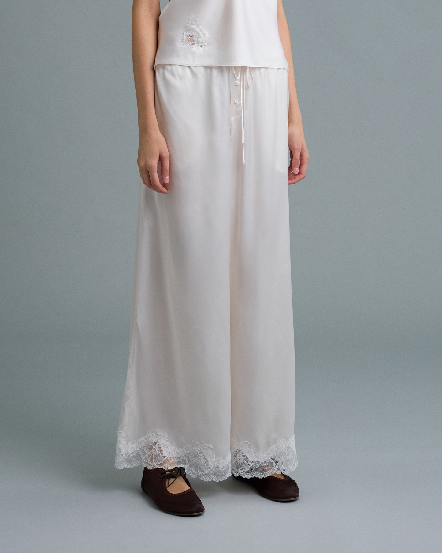 C LACE TRIMMED SATIN PANTS (OFF WHITE)