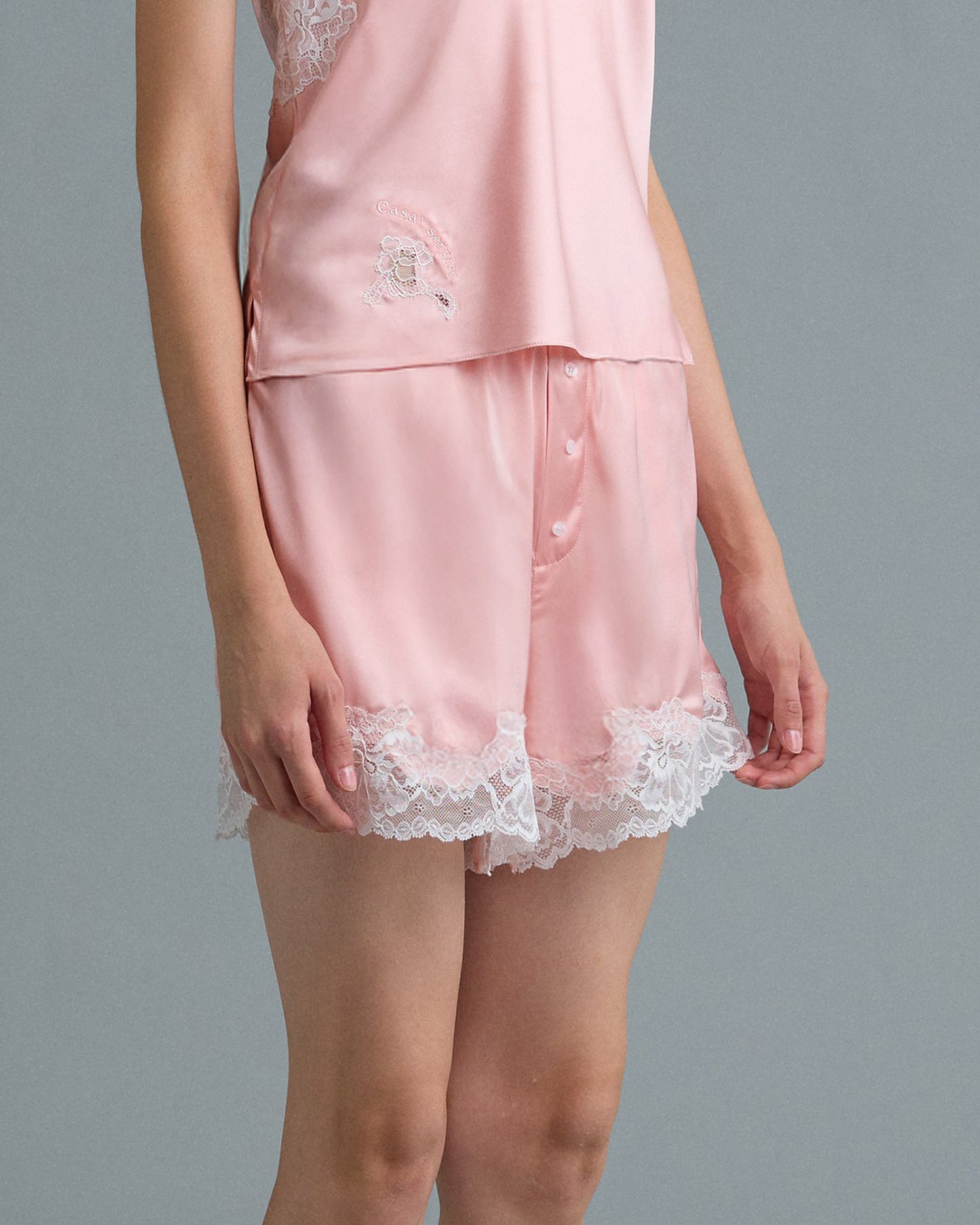 C LACE TRIMMED SATIN SHORTS (PEACH)