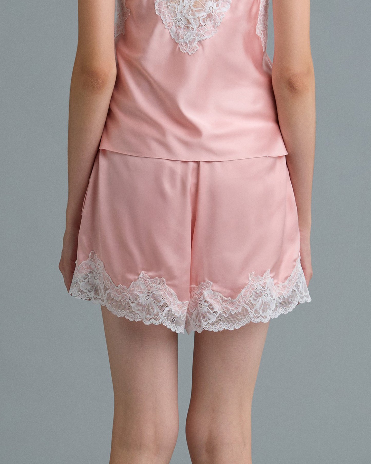 C LACE TRIMMED SATIN SHORTS (PEACH)