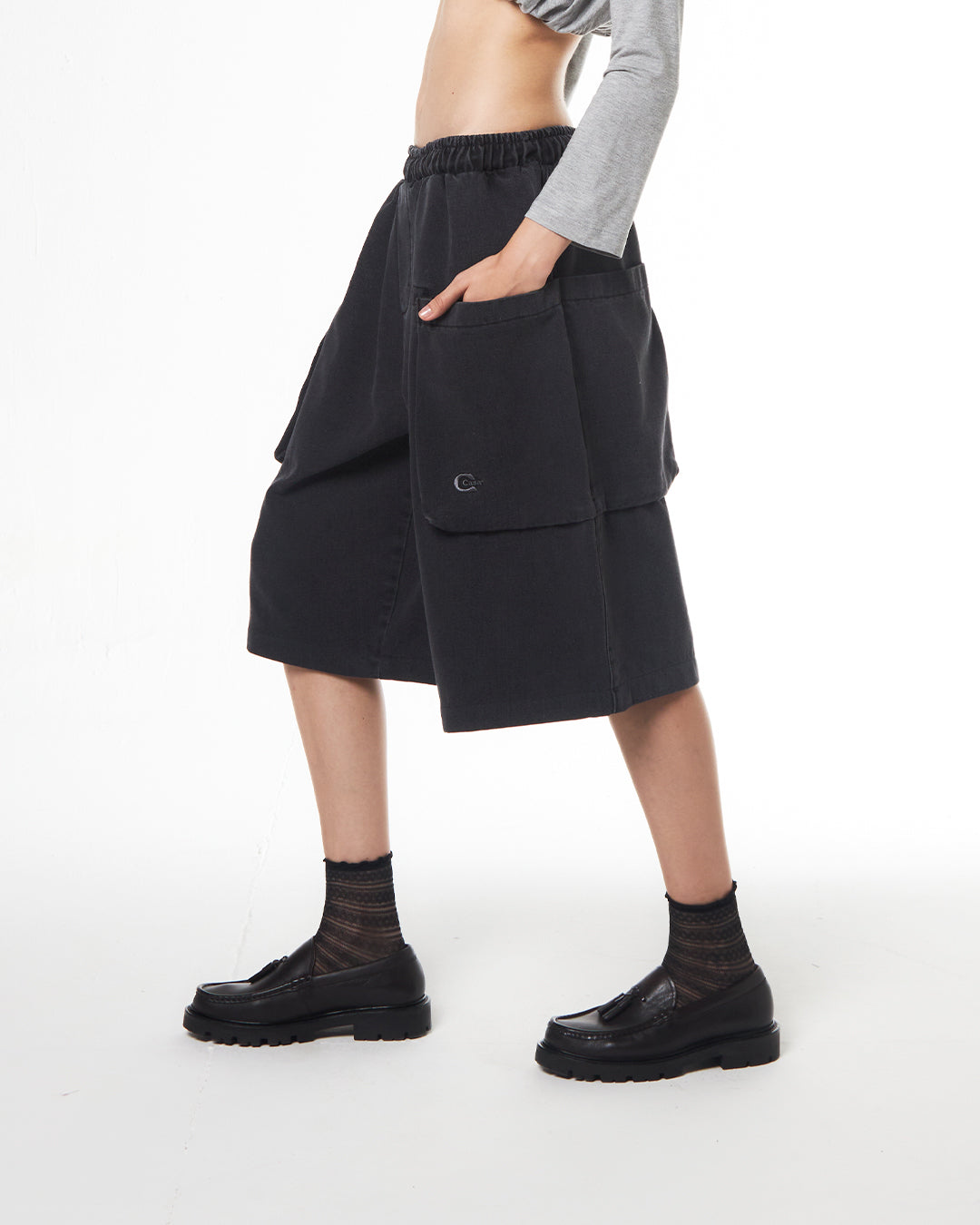 BURMUDA SHORTS OVERSIZED (DARK GREY)