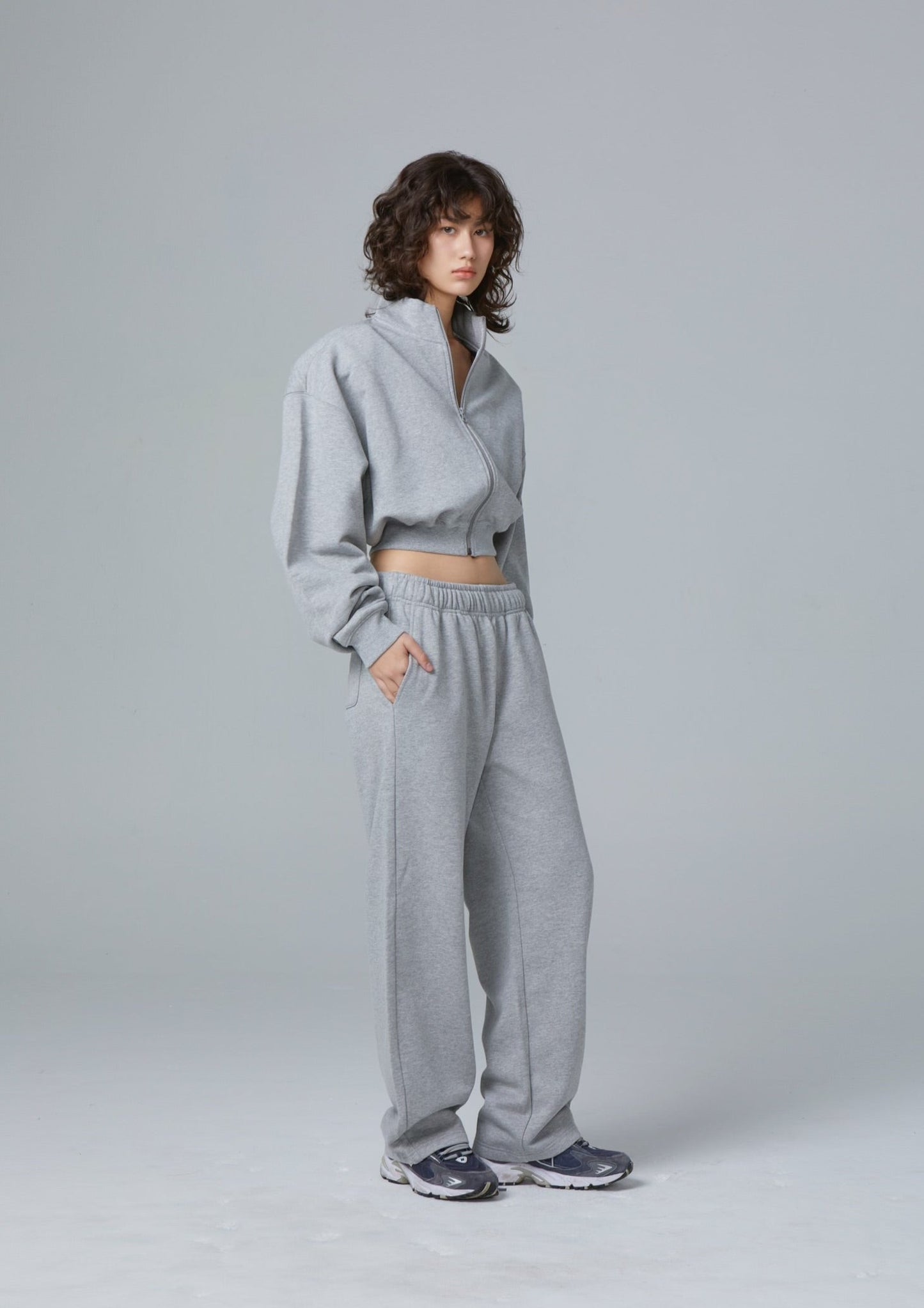 TERRY FRONT ZIP SWEATER