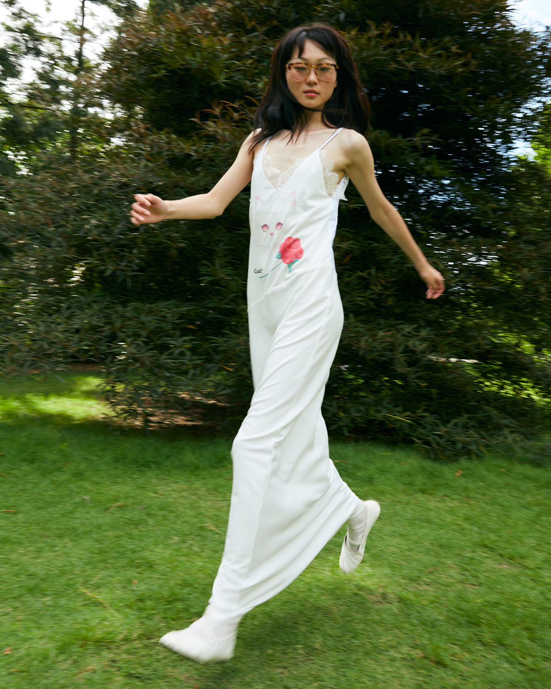 LACE TRIMMED DRESS (WHITE KITTEN)