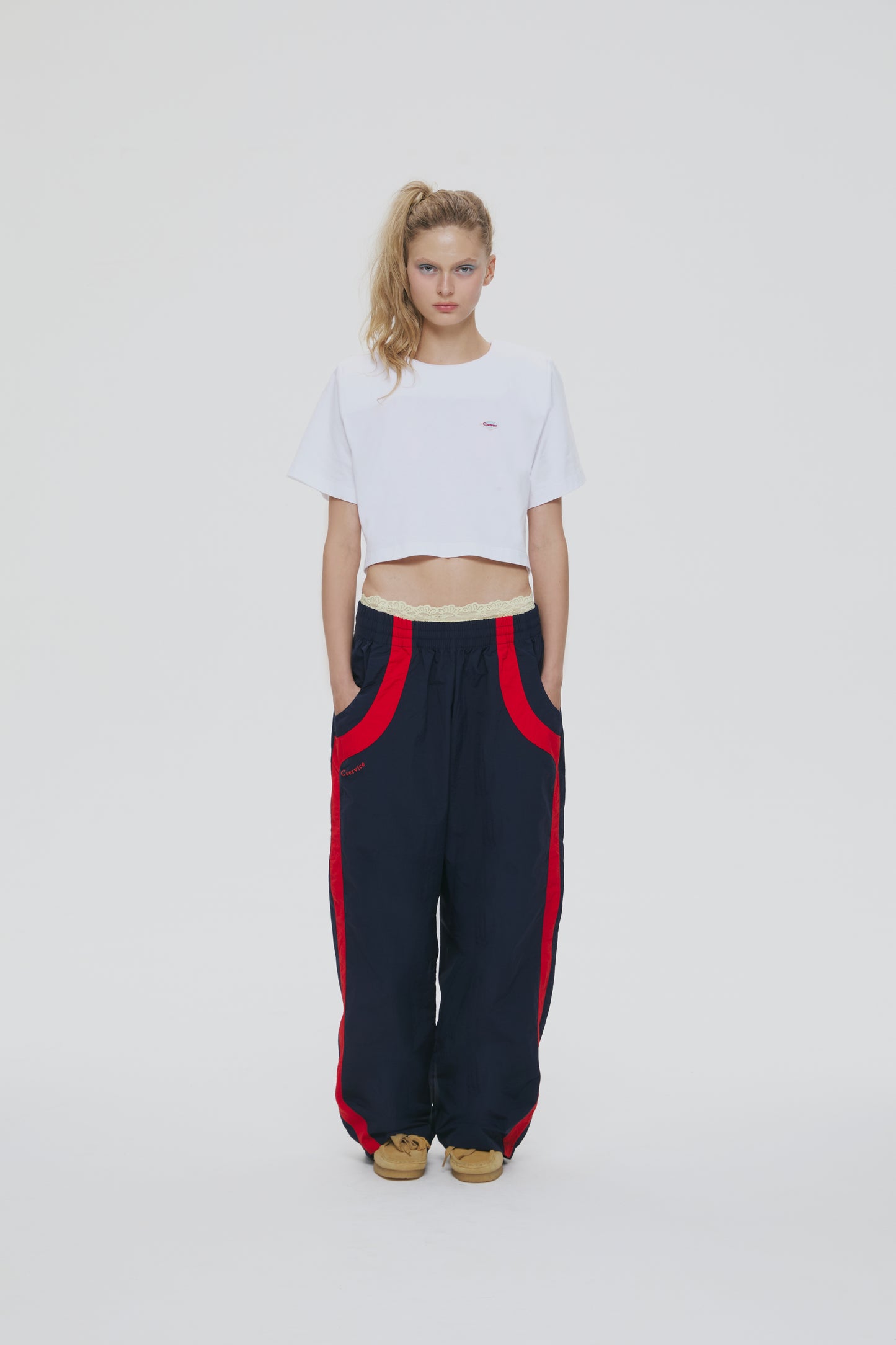 SHOULDER-PAD CROPPED TOP (C CLASSIC)