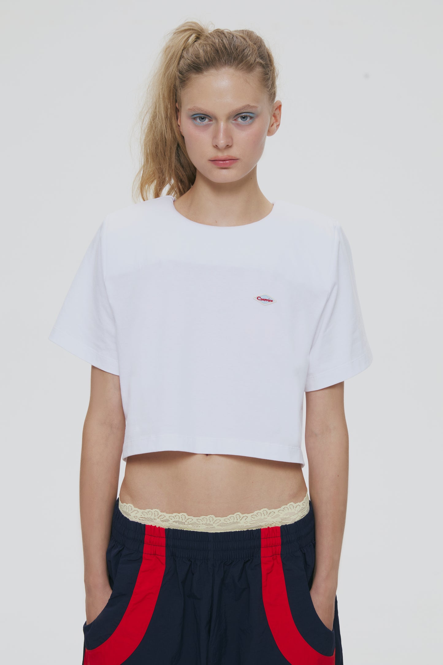 SHOULDER-PAD CROPPED TOP (C CLASSIC)