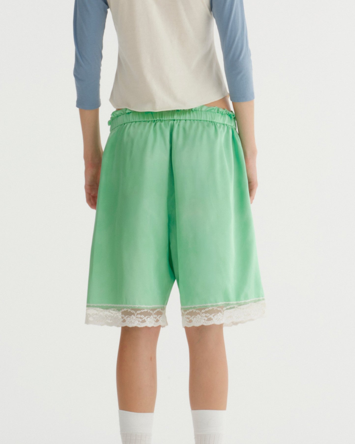SATIN BERMUDA SHORTS (GREEN)