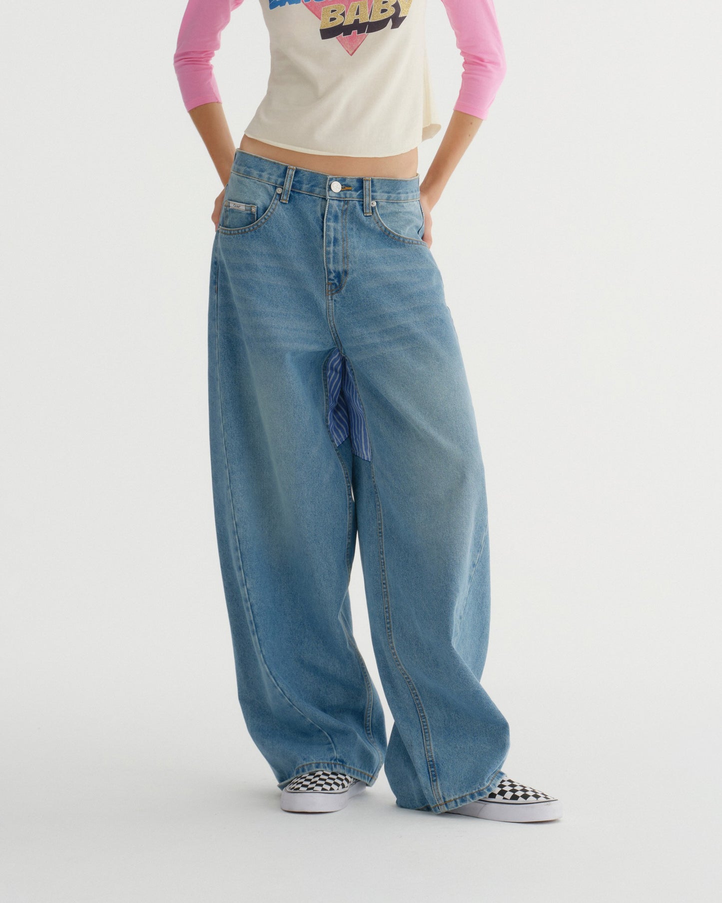 BAGGIE HIGH WAISTED PATCH DENIM