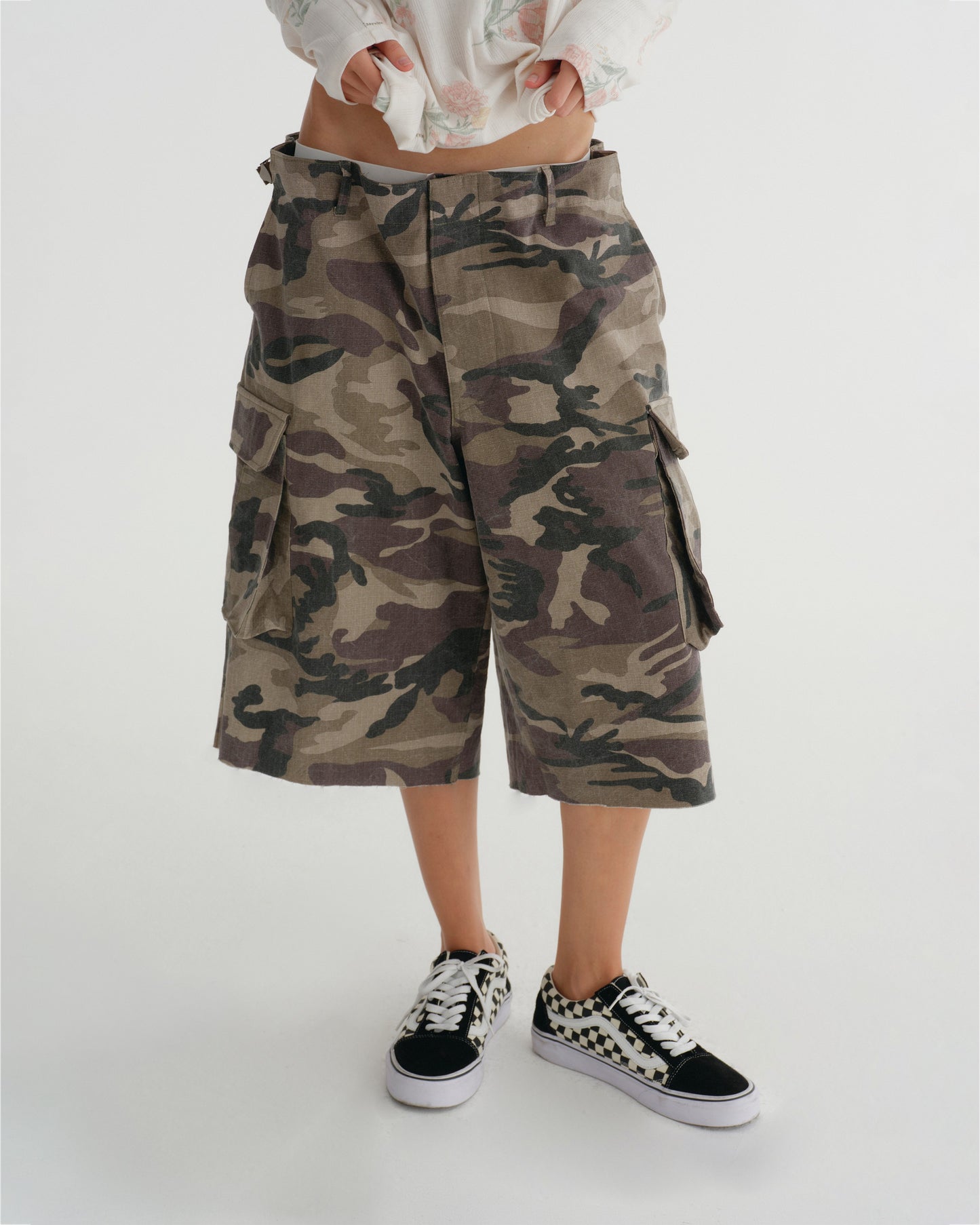 MILITARY CARGO SHORTS