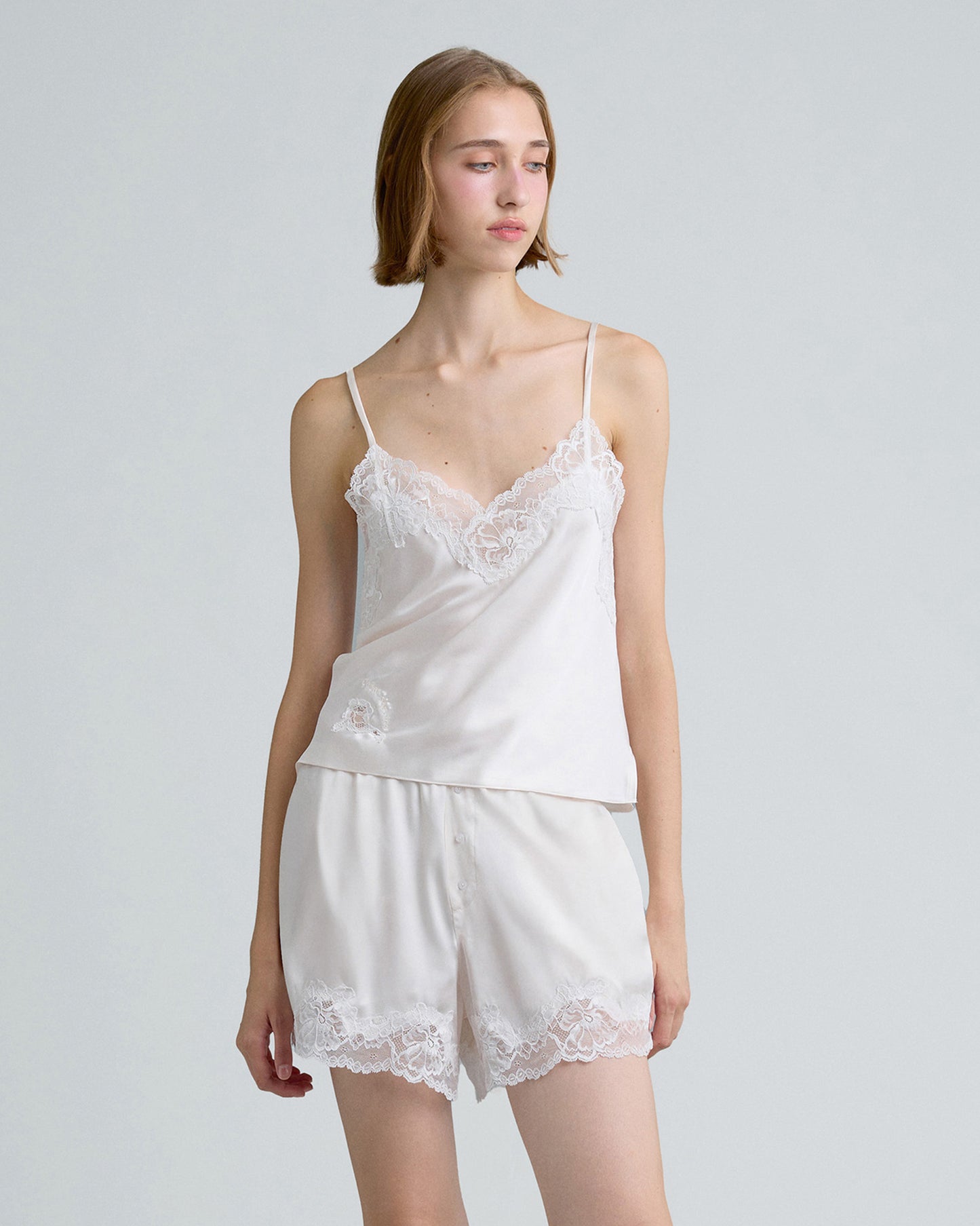 C LACE TRIMMED SATIN SHORTS (OFF WHITE)