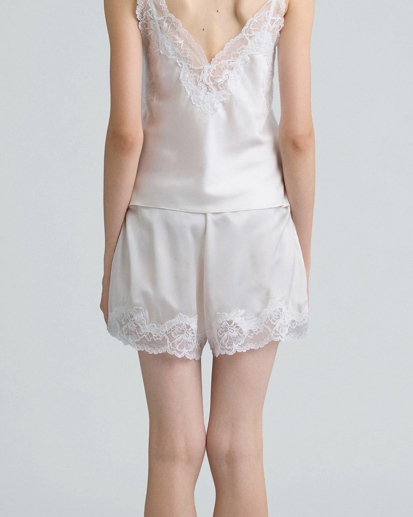 C LACE TRIMMED SATIN SHORTS (OFF WHITE)