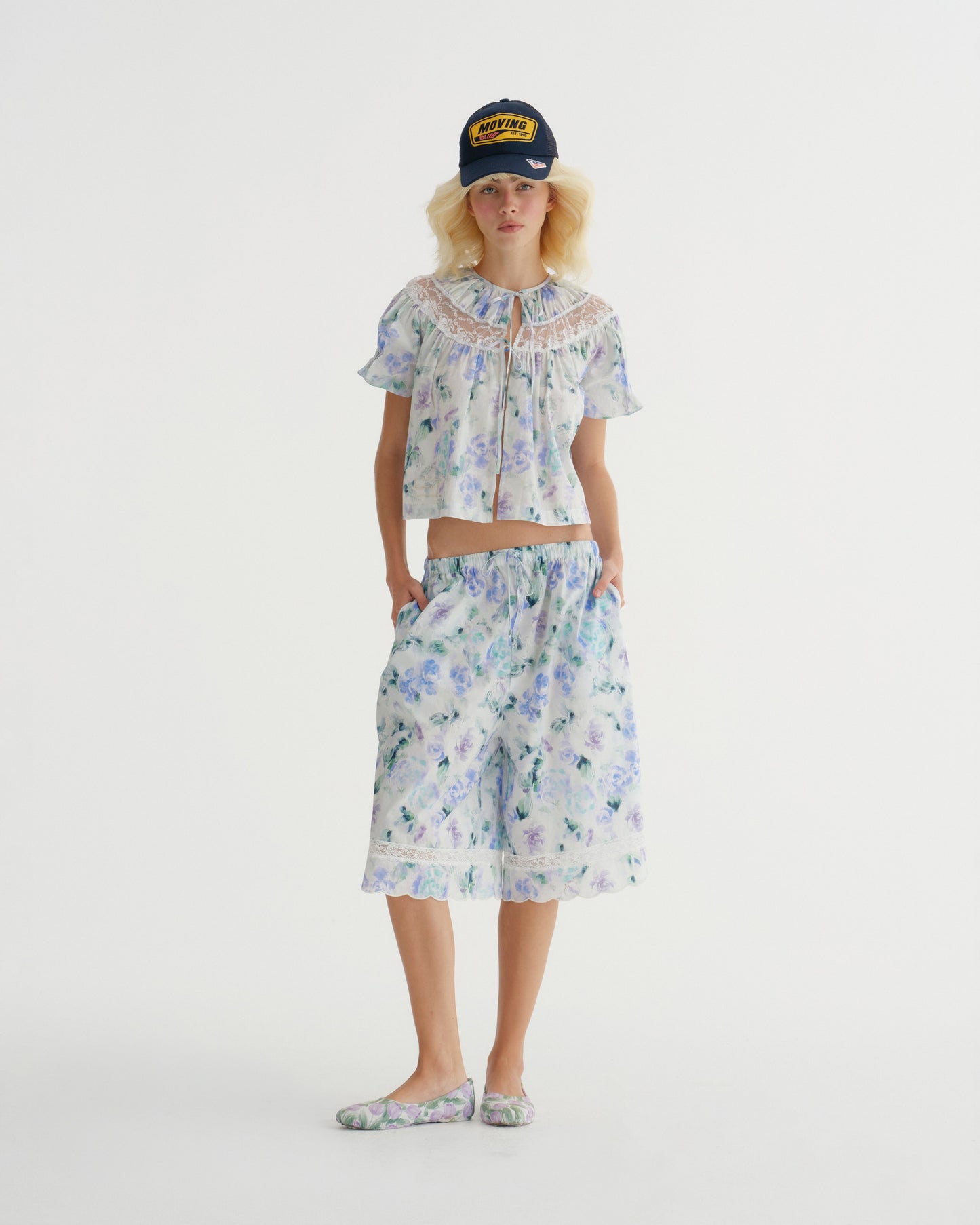 BLUE FLORAL BERMUDA SHORTS