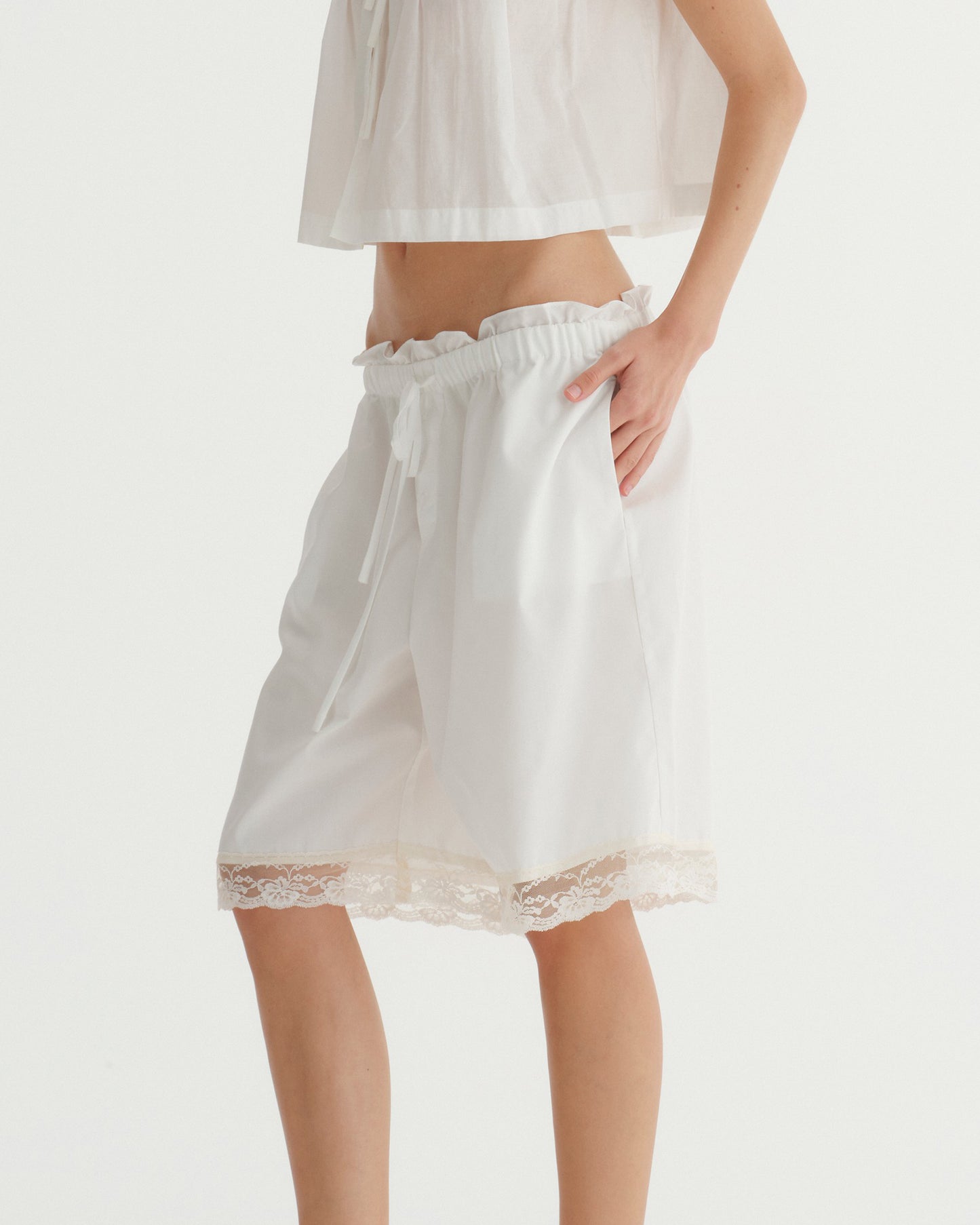 AIRY BERMUDA SHORTS