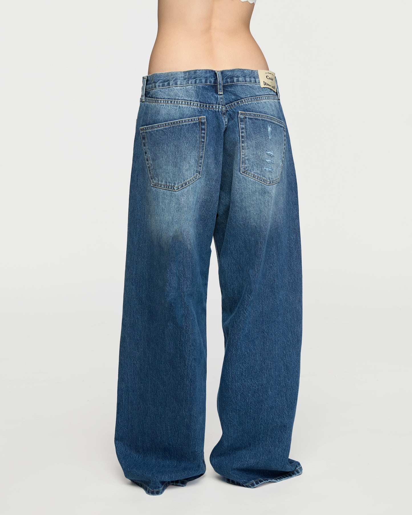 CLASSIC DARK BLUE JEANS