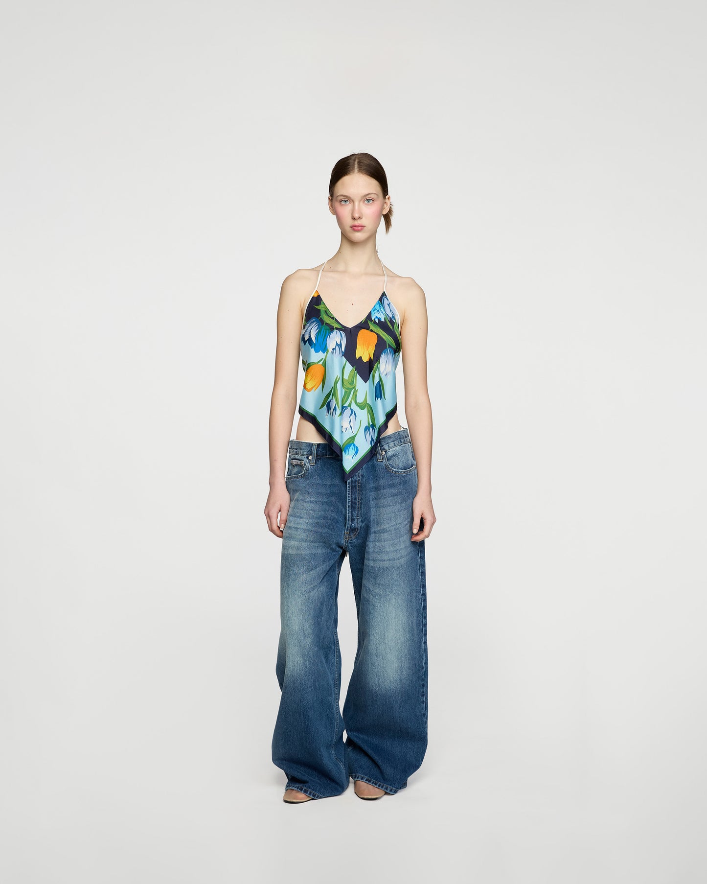 CLASSIC DARK BLUE JEANS