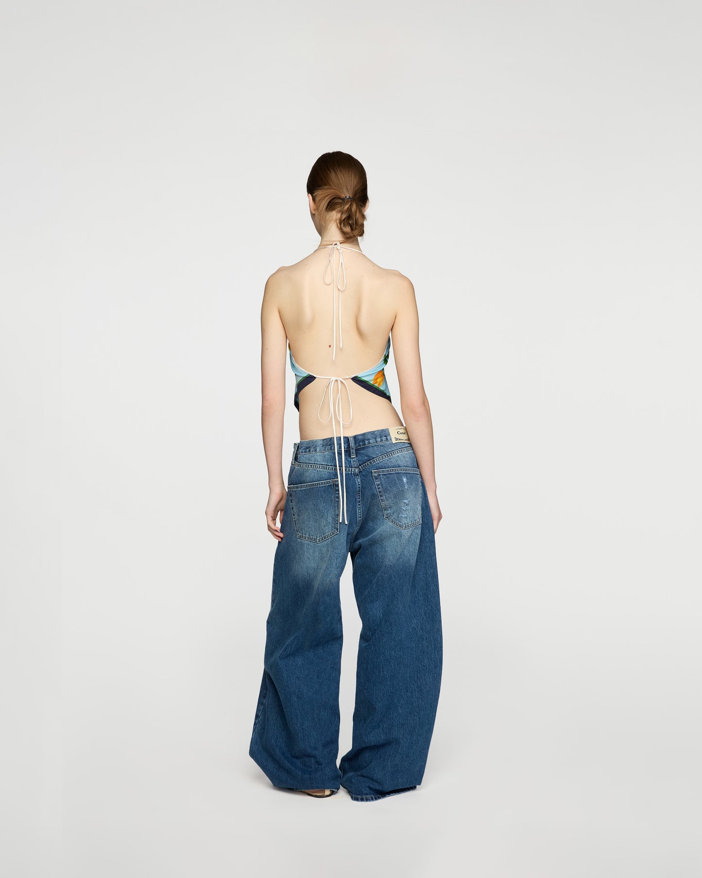 CLASSIC DARK BLUE JEANS