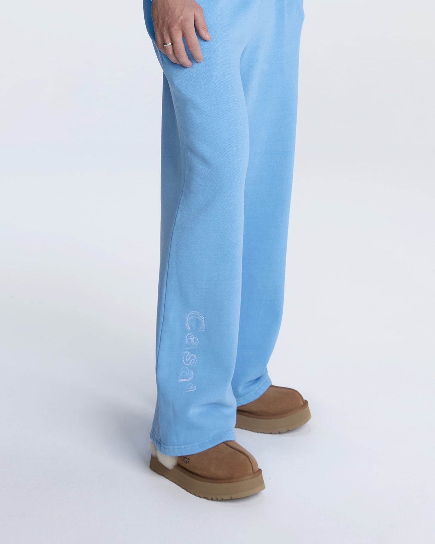 CASAA SERVICE SWEATSHIRT (BRIGHT BLUE)