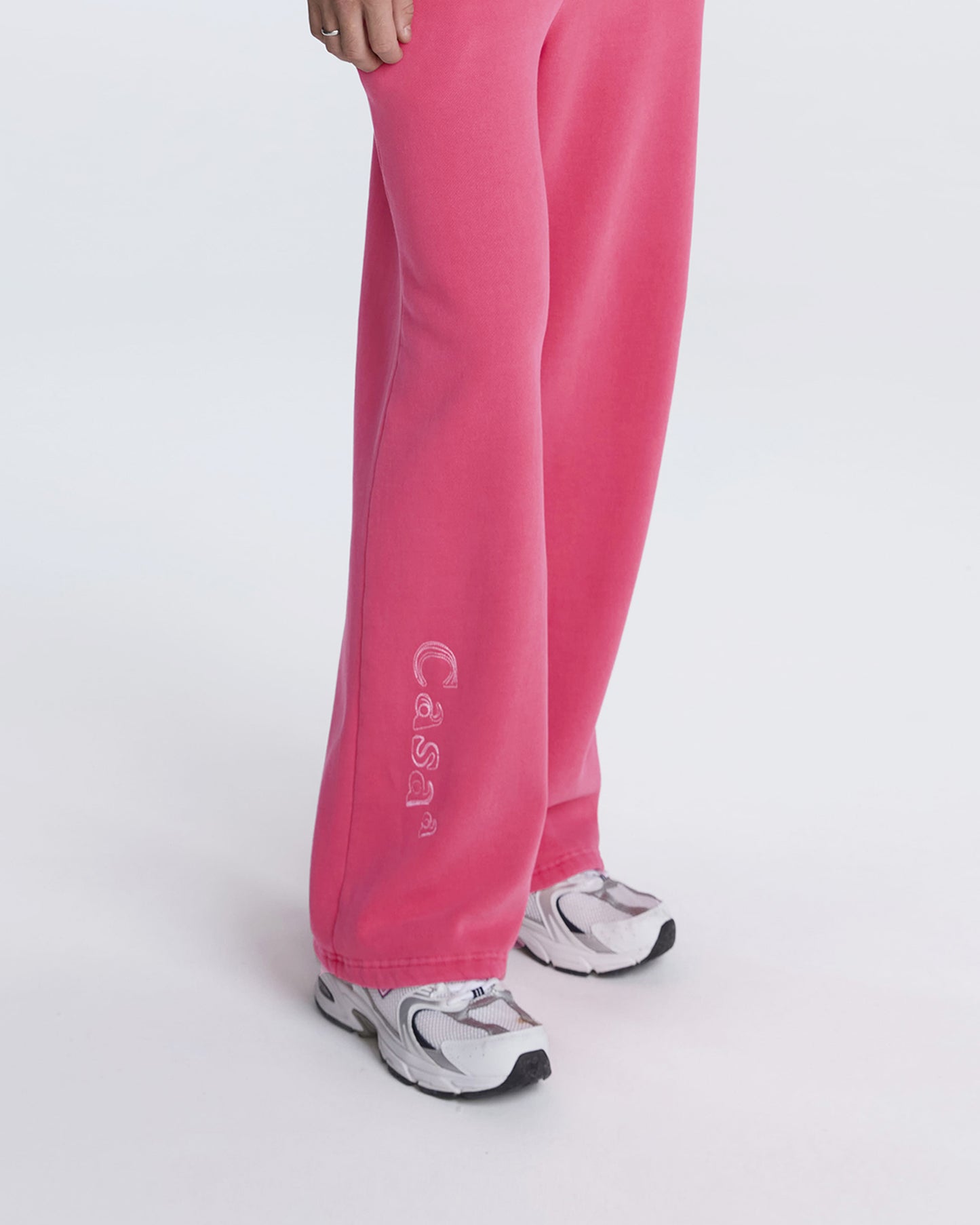 CASAA SERVICE SWEATPANTS (ROSE RED)